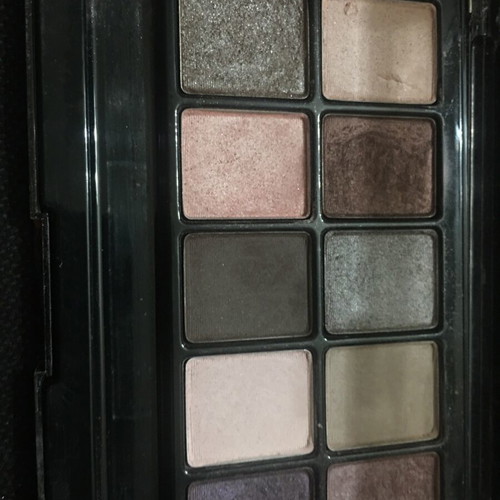 Revlon Ten Eyeshadows Like New