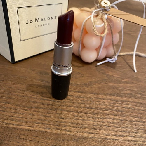 Mac collectible lipstick hang-up used