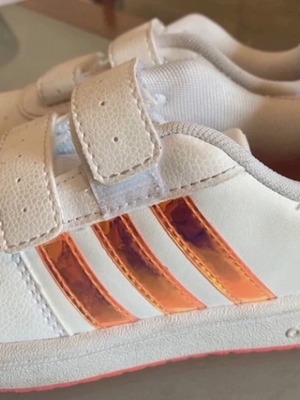 Adidas kids white sports shoes with iridescent stripes, like new, size 31