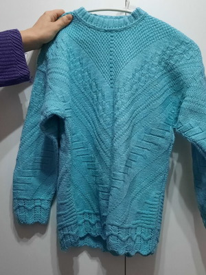 Knitted sweater for girls, like new, turquoise, size 122 cm
