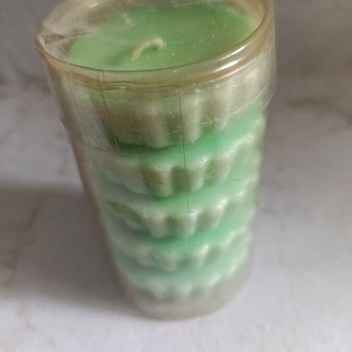 Green tealight candles new, pack of 5
