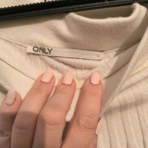 Only midi elastic cream skirt new, size L