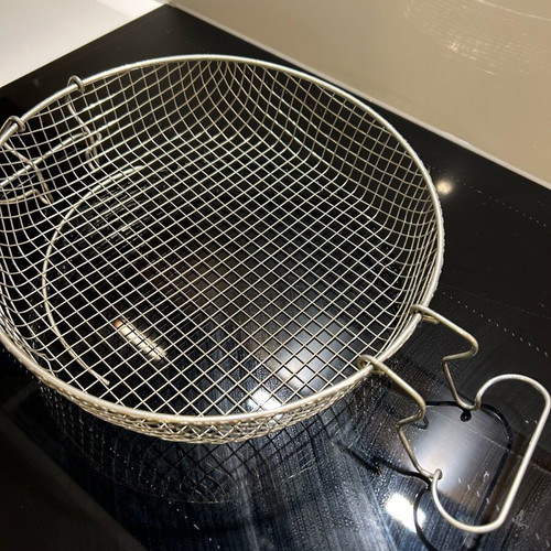 Frying pan basket like new, metal mesh 25cm