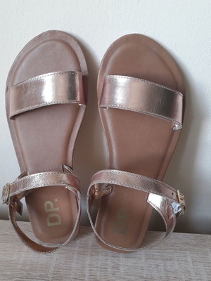 Dorothy Perkins flat sandals rose gold size 37 like new