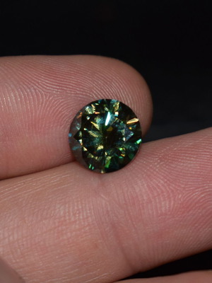Moissanite 4.4 carats lab created with certificate new