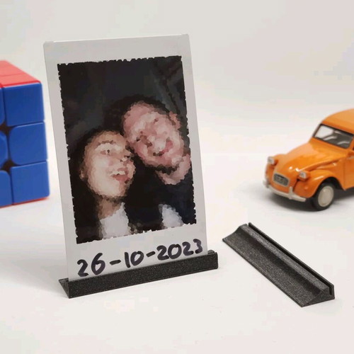 Instax Polaroid base new, simple