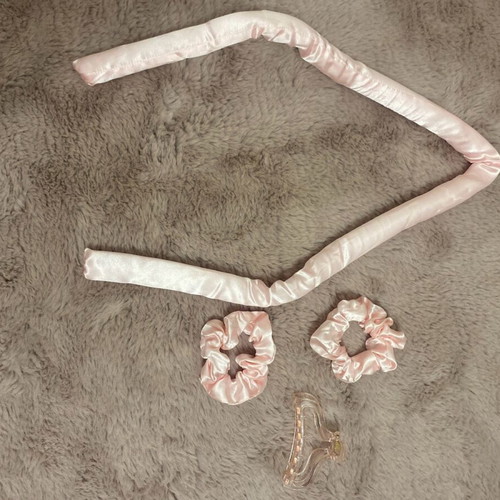 Curl set new, pink with hair elastics and glammer