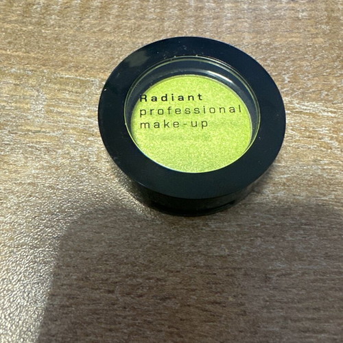 Radiant Color Metallic Eyeshadow Solid Form 22 Chartreuse new