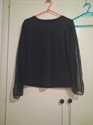 Μπλούζα Zara like new μαύρη, μεγέθη S-M