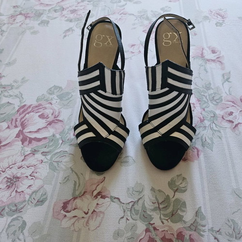 Women slingbacks gx by GWEN STEFANI new, size 39, black-white