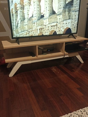 Τραπεζι τηλεόρασης 120*36*39(Υ) 80€