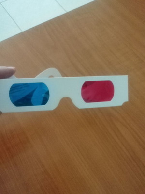 3d γυαλιά καινούργιο, χαρτόνι
