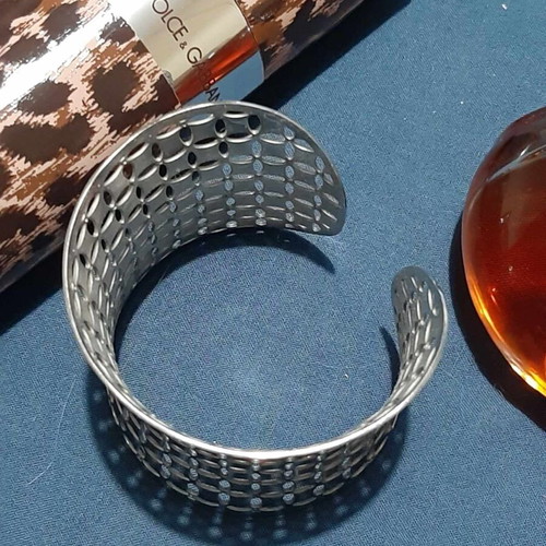 Cuff bracelet stainless steel new, silver color