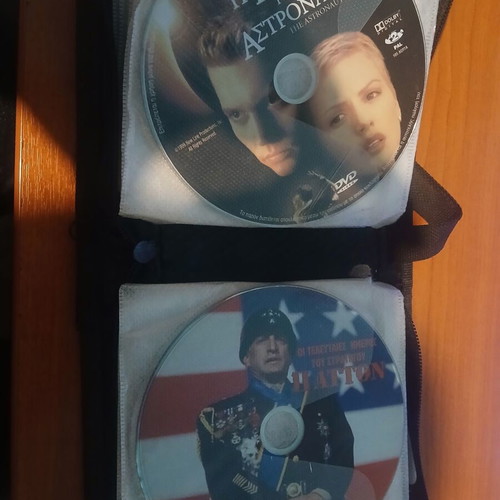 DVD with Greek subtitles like new