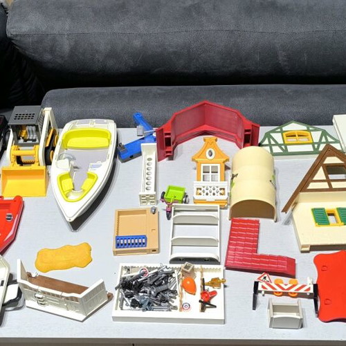 Pack of used assorted toys
