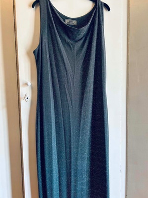 Long silver dress like new, elastic fit for L-XL