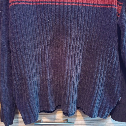 Street Boys wool pullover Large like new, black and blue