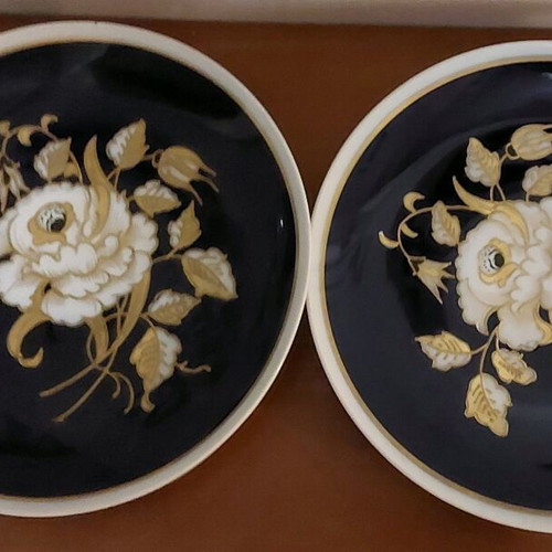 Vintage plates new, set of 2 pieces