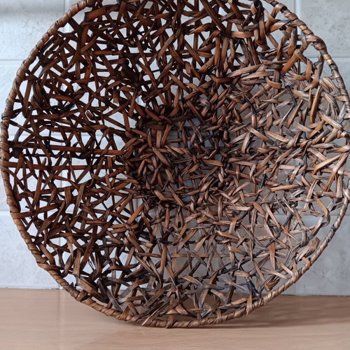 Fruit bowl decorative basket made of iron and rattan new