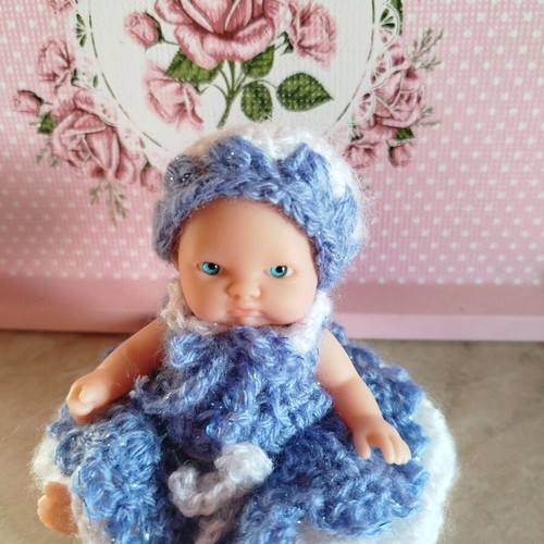 Doll with handmade dress and hat new, 10 cm