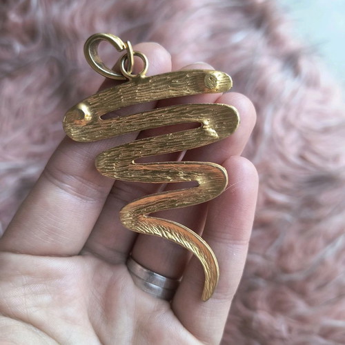 Gold-plated vintage pendant used without chain