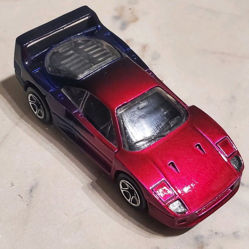 Matchbox 1993 Ferrari F40 Purple like new