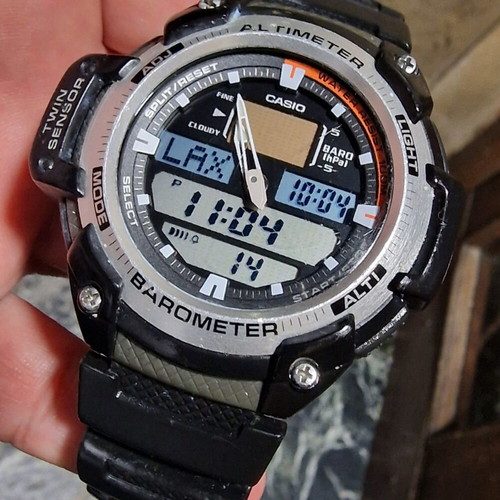 Casio Twin Sensor 5176 SGW-400H Mens Watch 41mm Black Dial used