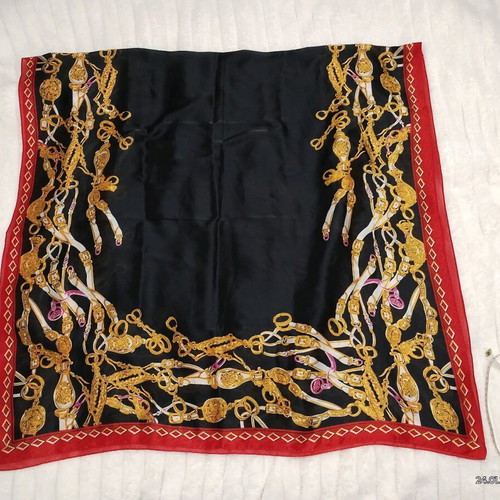Silk scarf like new, 90/180 cm