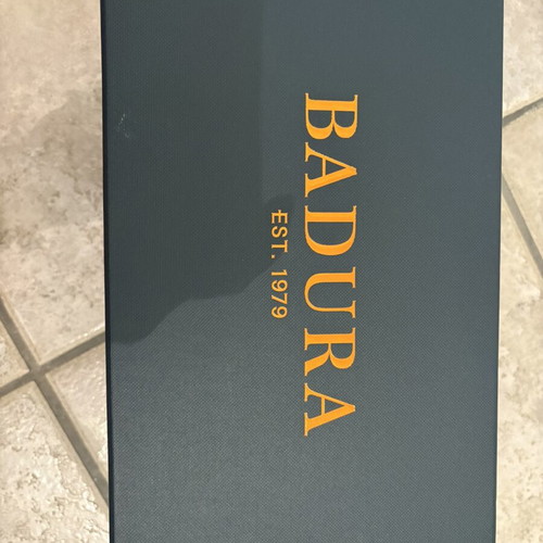Bandura flatfoarms sandals like new, size 38, black and gold