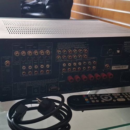 Nad T737 receiver amplifier like new with gold-plated outputs
