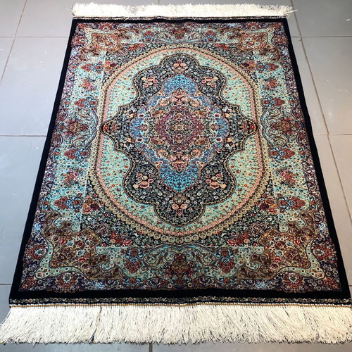 Persian machine-made bamboo silk rug new 117x77 cm
