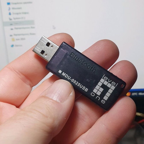 LevelOne Bluetooth adapter used, USB 1.1, Bluetooth v2.0