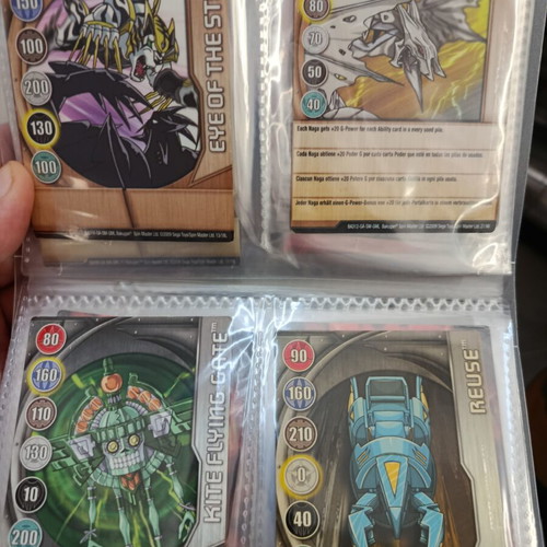 Άλμπουμ Bakugan με 40 κανονικές και μεταλλικές κάρτες