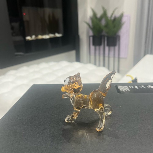 Glass cat miniature like new, handmade with details