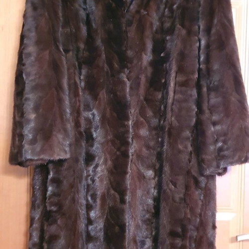Mink fur like new, brown, size L fits up to XL