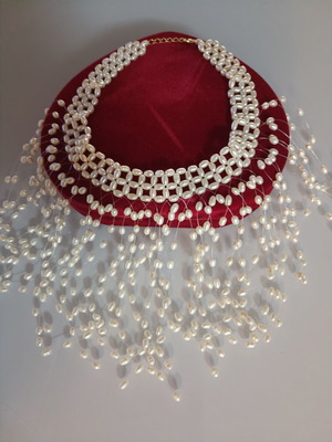 Necklace Vrochi with Freshwater Pearls, 35cm Length, 14K Clasp like new