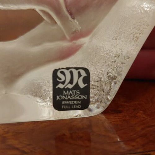 Crystal sculpture Mats Jonasson Running Wolfs large size like new