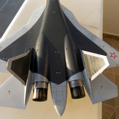 Plastic model SU-57 Felon 1/72 new with collectible paint