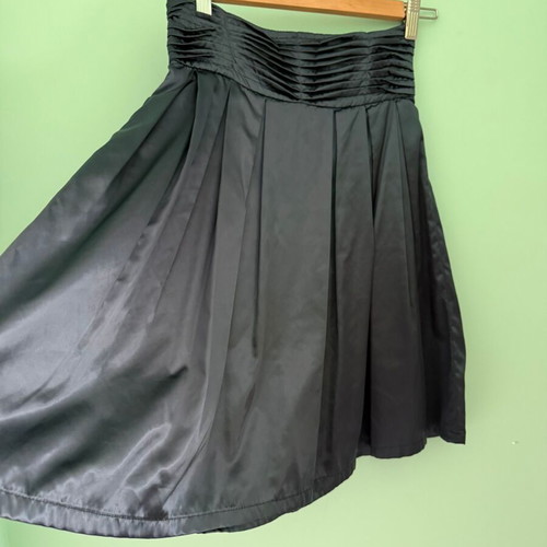 Zini navy satin skirt high-waisted like new
