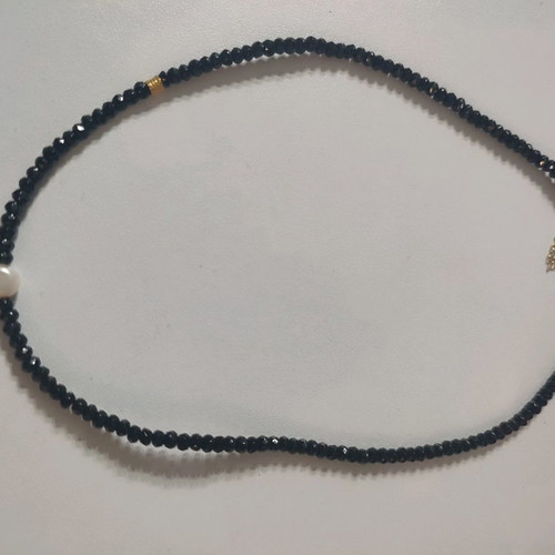 Necklace new with semi-precious agate stones and natural pearl