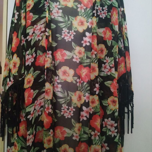 Kimono multicolor like new, free size beachwear cover-up