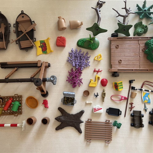 Playmobil lot used with 40 figures, 45+ animals and accessories