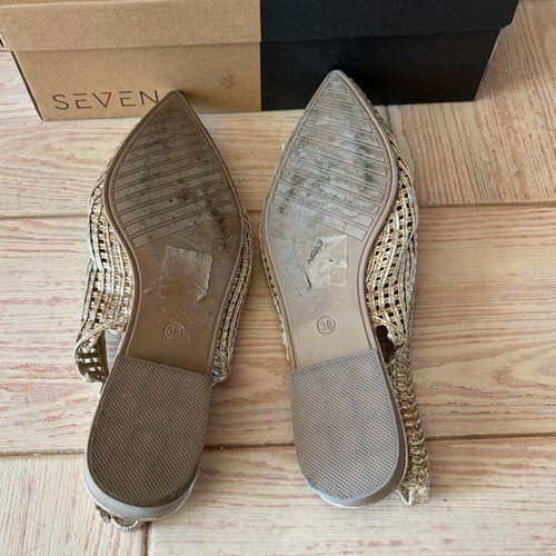 Gold sandals with low heel like new, size 38