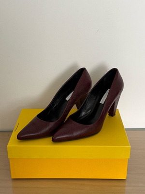 Δερμάτινες γόβες μπορντώ νούμερο 40 Classico σαν καινούργιο