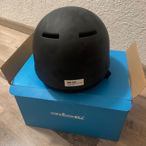 Sandbox ski/snowboard helmet new size S