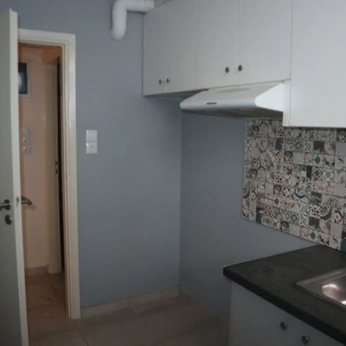 Διαμέρισμα στην Καλλιθέα ημιυπόγειο, 47 τ.μ., 1 υπνοδωμάτιο, ανακαινισμένο