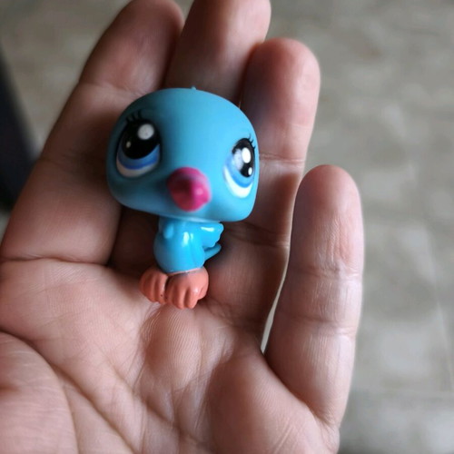 Littlest Pet Shop Hummingbird figure 1539 used collectible