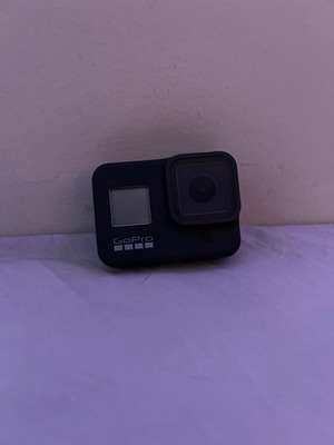 GoPro Hero 8 Black σαν καινούργιο με προστατευτική θήκη και μπαταρία