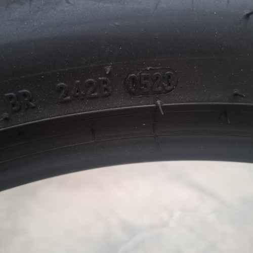 Pirelli car tires like new 285/40/23