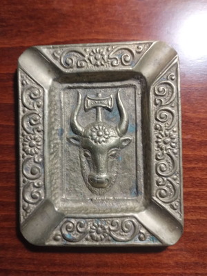 Copper ashtray used with Minoan bull design, 60s vintage